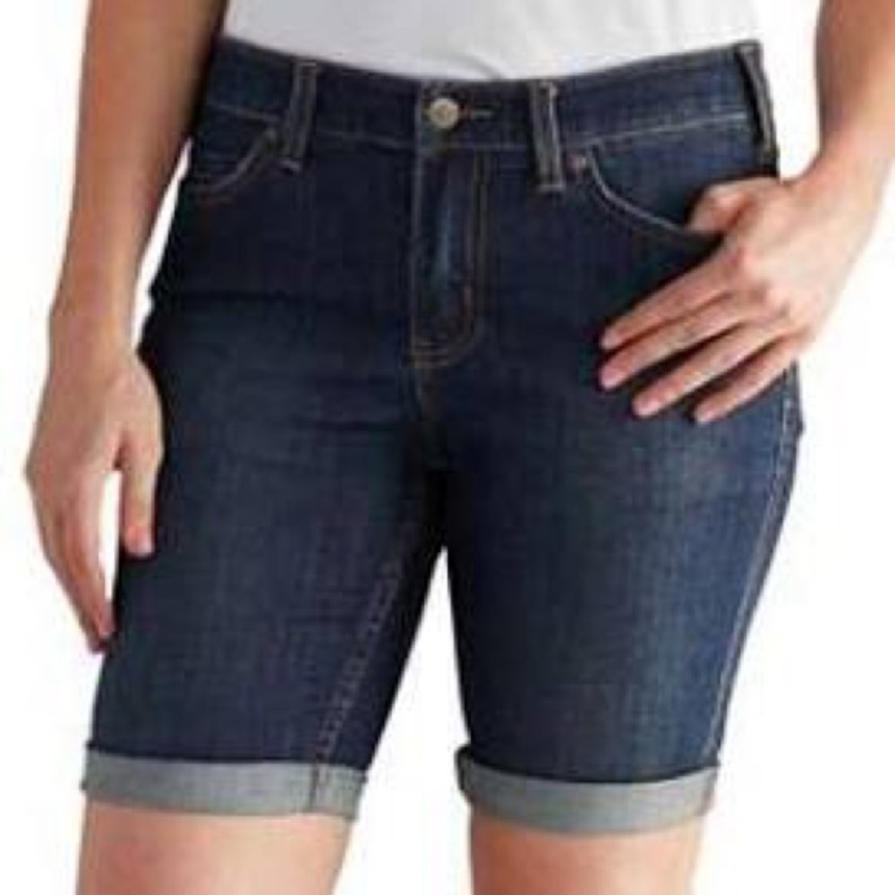 NWOT Carhartt Women’s Slim Fit Denim Shorts